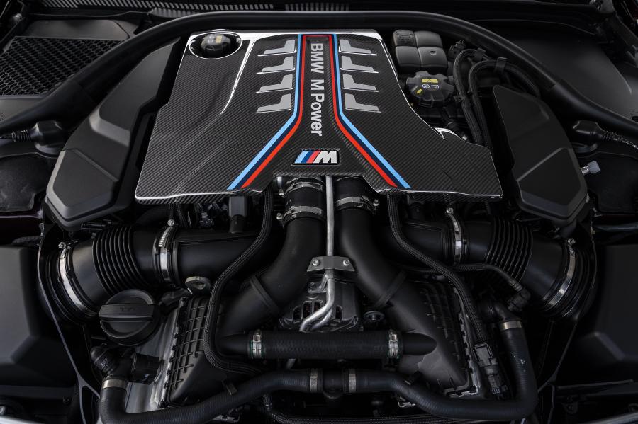 Моторный отсек BMW M8 Competition Gran Coupe (F93) 2019 года  (WW) (фото 5 из 139)